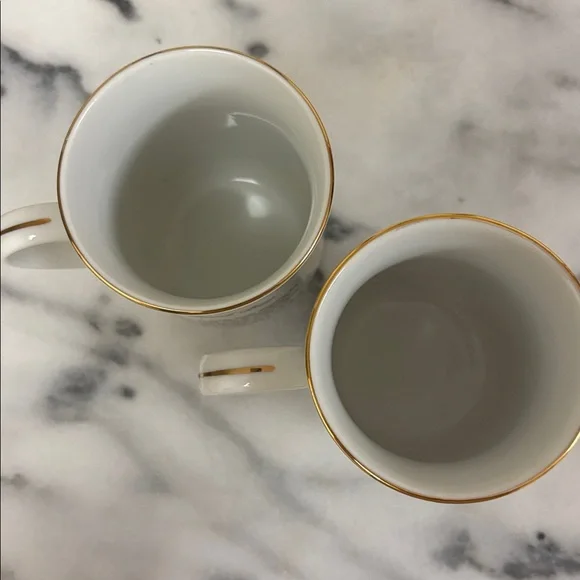 Norman Rockwell Illustrated Mugs with White and Multicolor Design - Picture 6 of 7